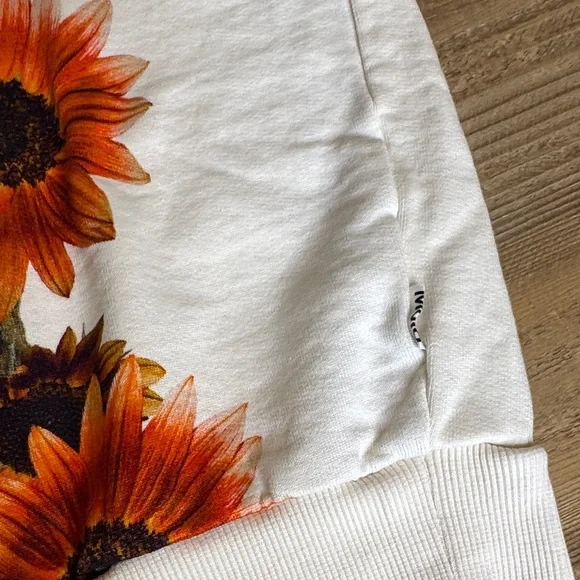 Molo Mika Red Sunflower Horse - Picture 3 of 8